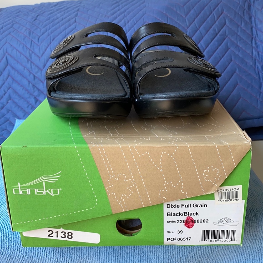 Dansko slip ons